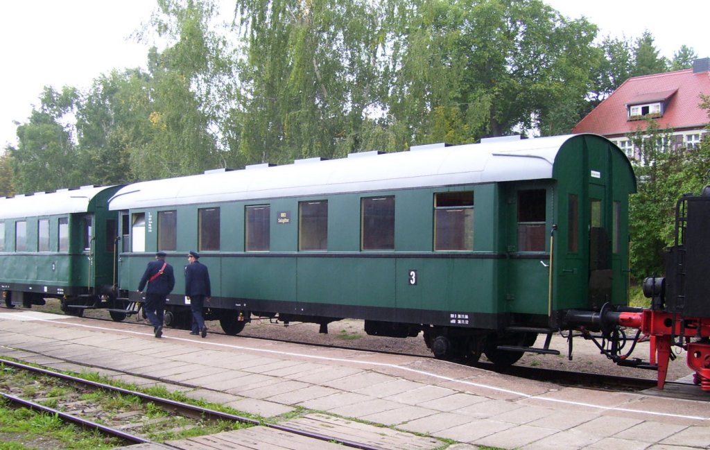 DR Salzgitter 0003 Ci (VBV 354) der TG 50 3708-0 e.V. Halberstadt, im Winzerfest-Sonderzug aus Halberstadt, am 08.09.2007 im Bf Freyburg.
