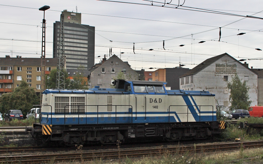 Durch eine reichliche Versptung meines Anschlusszuges in Hagen konnte ich auf meine Fahrt nach Osnabrck Lok Nr. 1402 (203 208) von D&D fotografieren. 