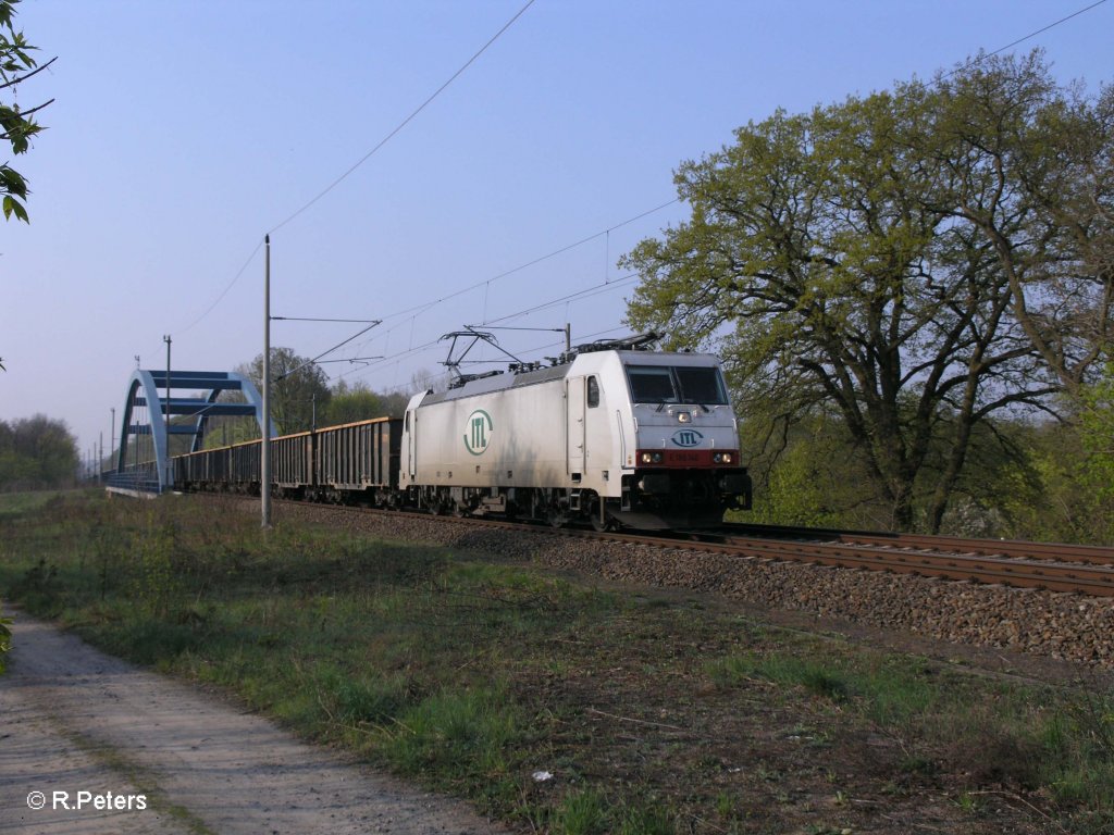 E186 140 mit Kohlezug bei Eisenhttenstadt. 19.04.11