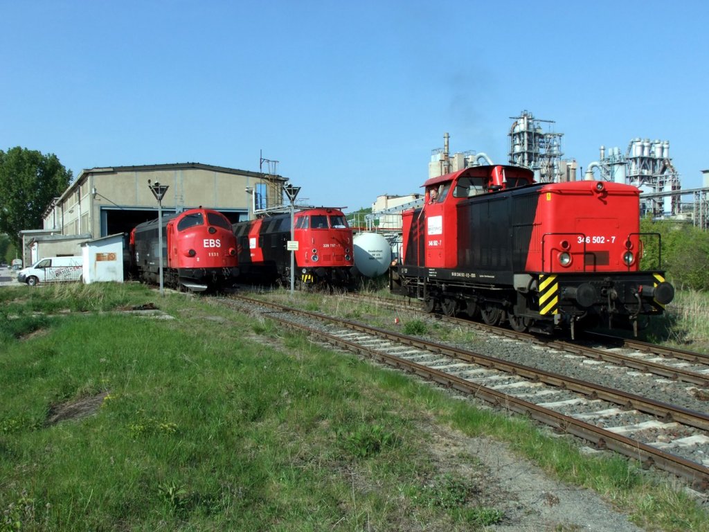 EBS 346 502-7 + 228 757-1 + MY 1131 in Karsdorf; 05.05.2011 (Foto: Sven Molle)