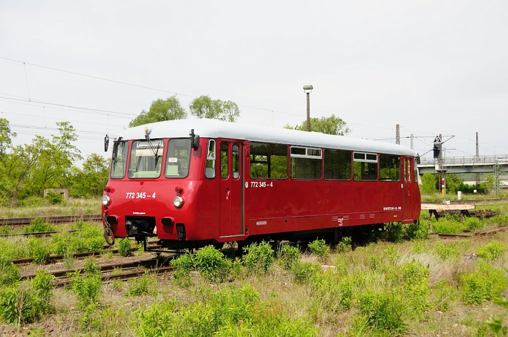 EBS 772 345-4 (95 80 0772 345-4 D-EBS) am 18.05.2012 abgestellt in Naumburg Hbf. (Foto: Torsten Barth)