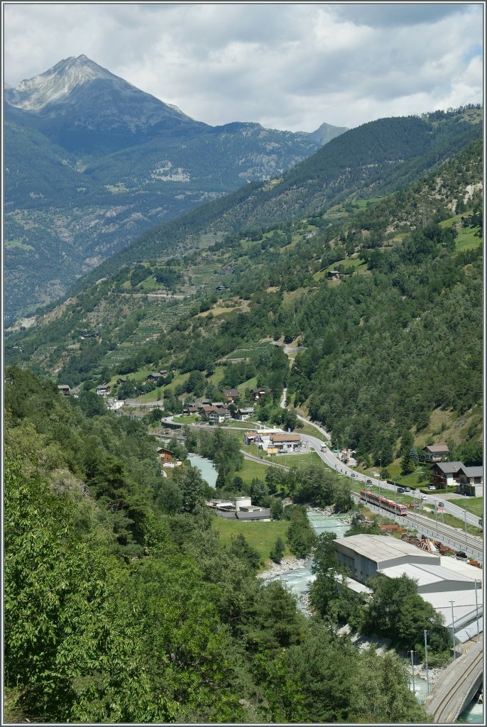 Ein Blick von Stalden auf die Dienststation Ackersand. 
22.07.2012