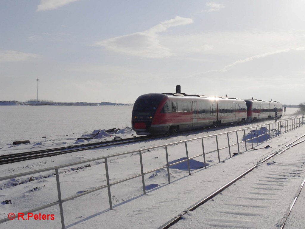 Ein Desiro Doppel als RE aus Erfurt nach Magdeburg in Stafurt. 31.12.05