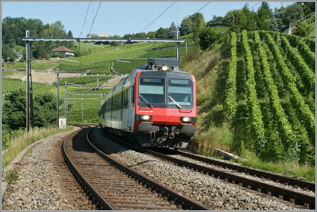 Ein  Domino  als S 21 nach Payerne bei Grandvaux.
18. Juli 2012