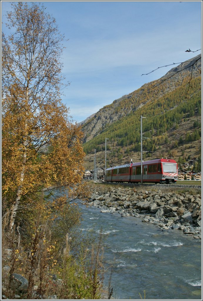 Ein MGB  Zermatt Shuttle  kurz nach Tsch.
19.10.2012