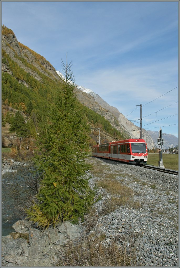 Ein MGB  Zermatt-Suttle  kurz nach Tsch.
19. Okt. 2012