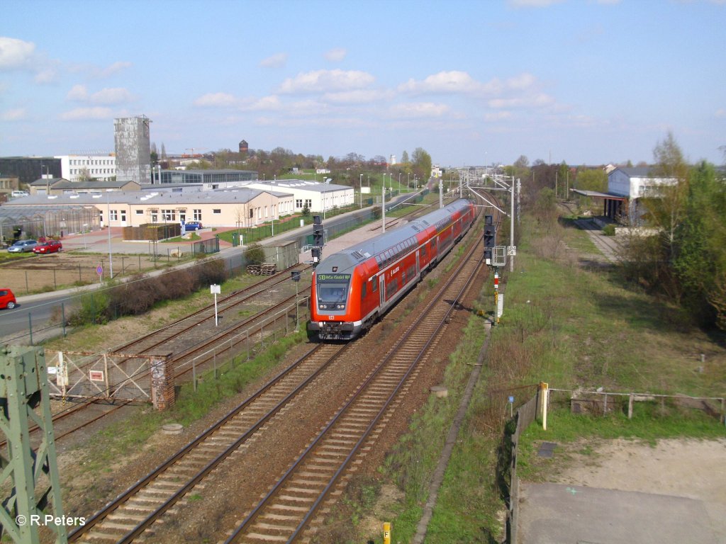 Ein S-Bahn verlsst Schkeuditz nach Halle. 22.04.10