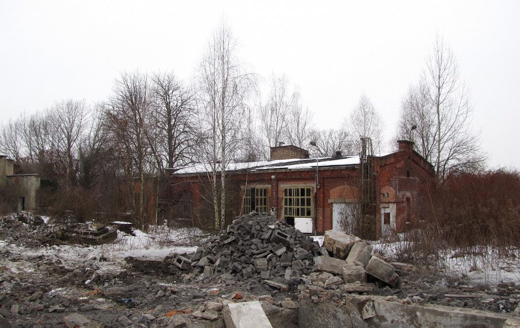 Ein Teil des ehemaligen Lokschuppen im Bw Naumburg; 22.01.2010
