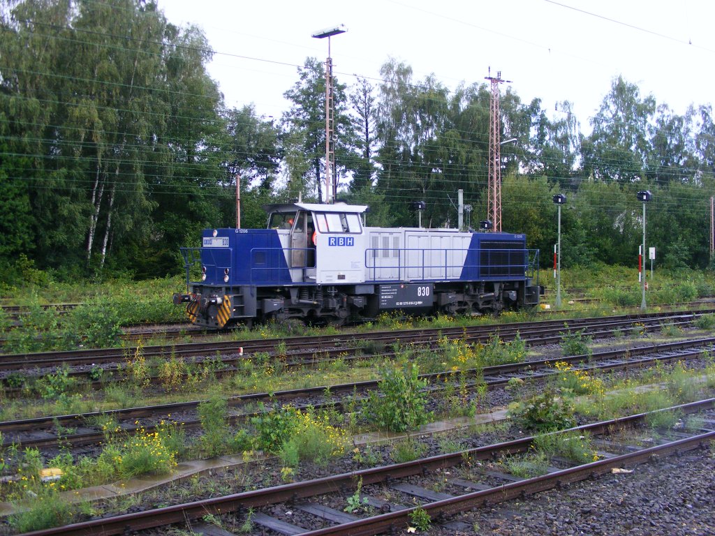 Eine MaK 1206 der RBH ist am 30.08.2010 im Bahnhof Gladbeck-West unterwegs.