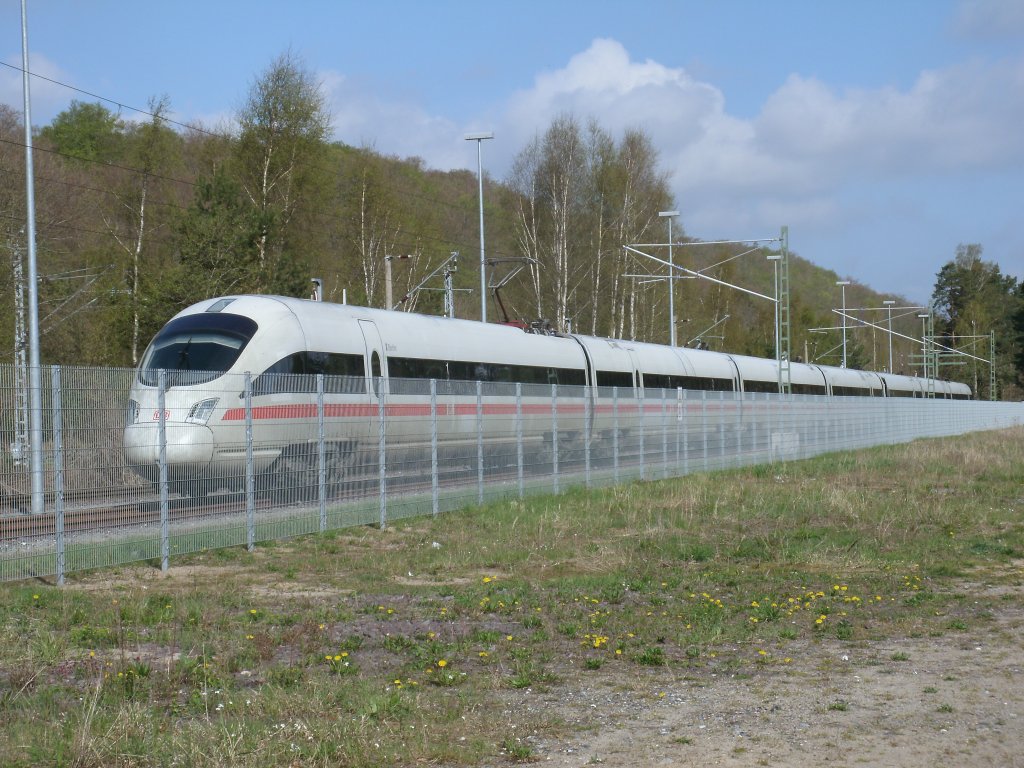 Eingezunt in Binz verbrachte der 411 008-6 die Nacht.Aufgenommen am Morgen vom 05.Mai 2013.