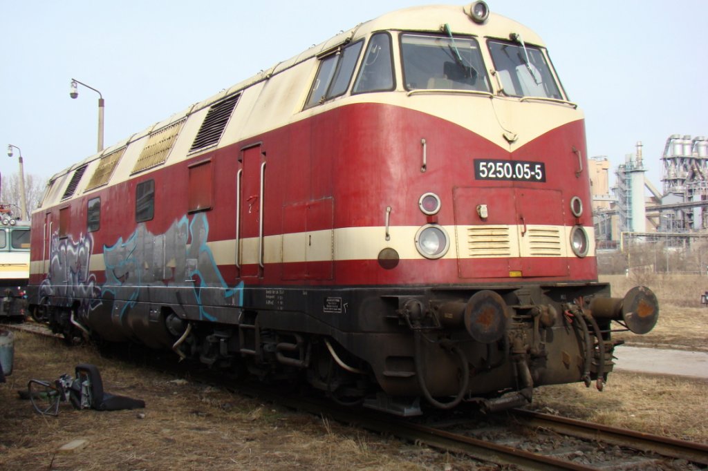 ELP 5250.05-5 (ex DB 228 742-3) in Karsdorf; 12.03.2011 (Foto: G�nther G�bel)