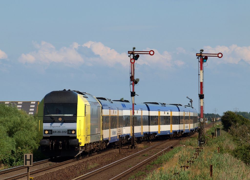 ER 20-012 brachte die NOB 81716 von Hamburg-Altona nach Westerland/Sylt am 12.7 nach Keitum, um dort ein kurze Pause einzulegen.