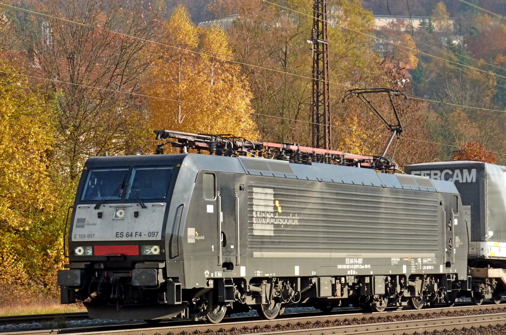 ES 64 F4-097 von TX mit Fercamzug am 01.11.10 in Gemnden