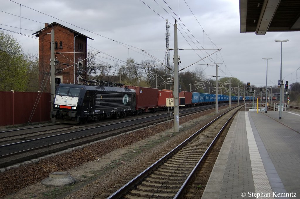 ES 64 F4 - 200 (189  200-9) ITL mit Containerzug in Rathenow in Richtung Stendal unterwegs. 08.04.2011