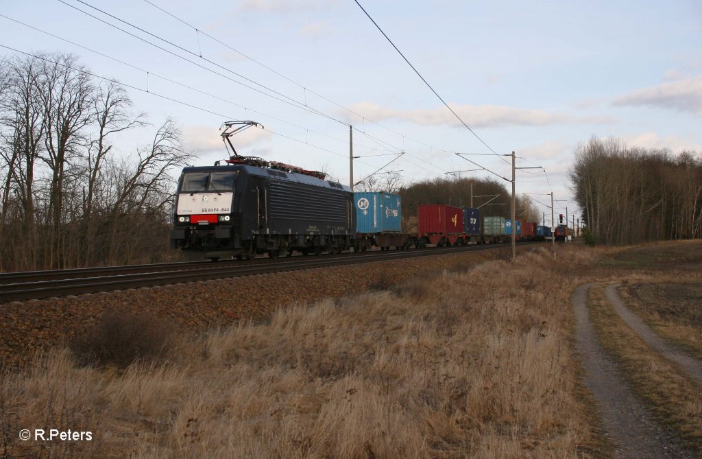 ES 64 F4 - 844 mit Containerzug bei Jacobsdorf(Mark). 20.02.12