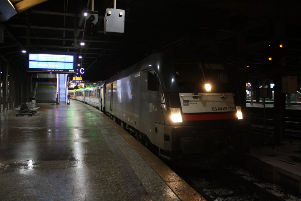 ES 64 U2-030 am 28.01.2012 in Hamburg Hbf.