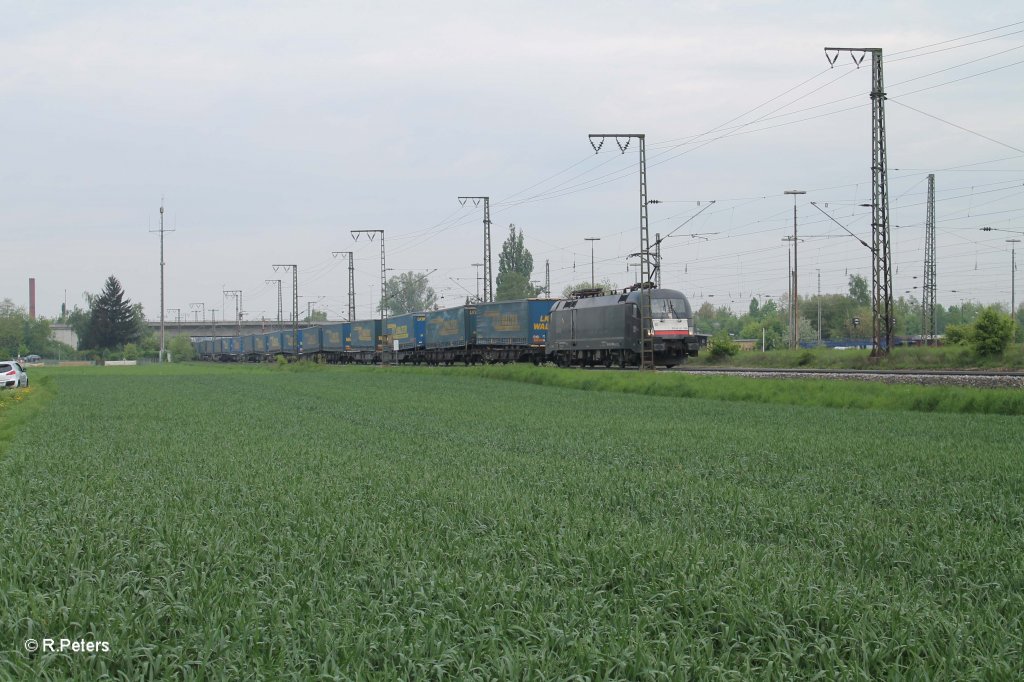 ES64 U2-097 mit LKW-Walter bei Regesnburg Ost. 09.05.13