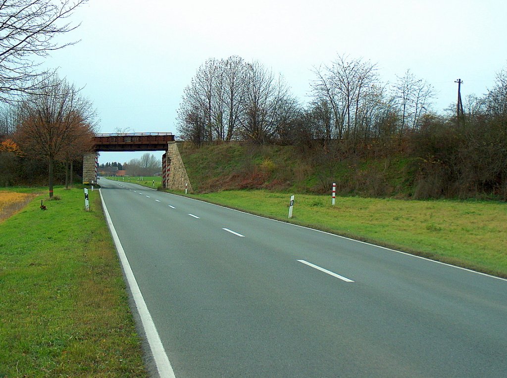 Finnebahnbr�cke �ber die B176 zwischen Laucha und Golzen; 15.11.2009