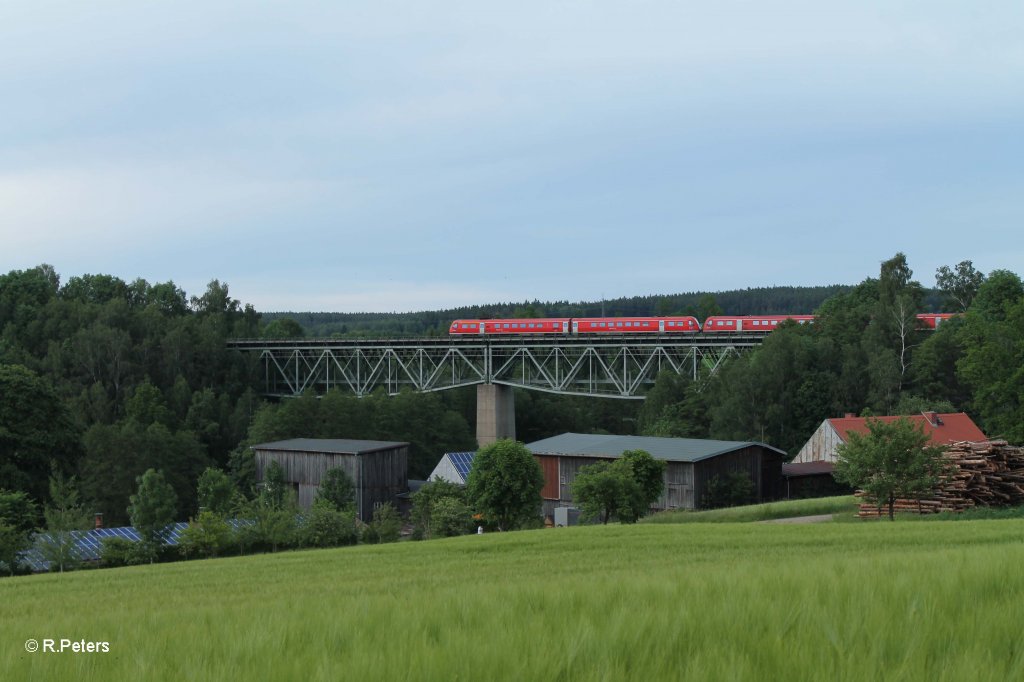 Franken-Sachsen-Express auf dem Viadukt in Unterthlau. 14.06.13