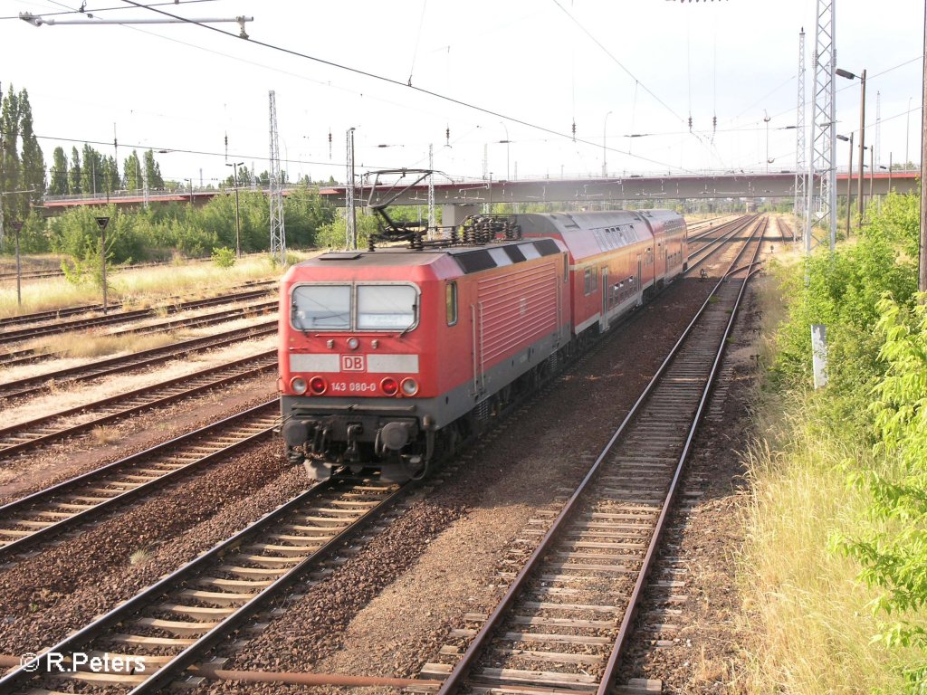 Gegenzug geschoben von 143 080-0 in Eisenhttenstadt. 06.06.08