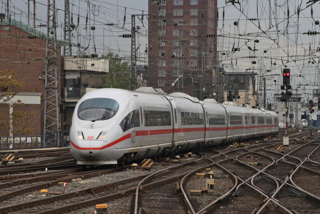 Geschafft Stefan ;)Bild Nr.2500: 403 021 bei der Einfahr in den Klner Hbf am 14.05.10.