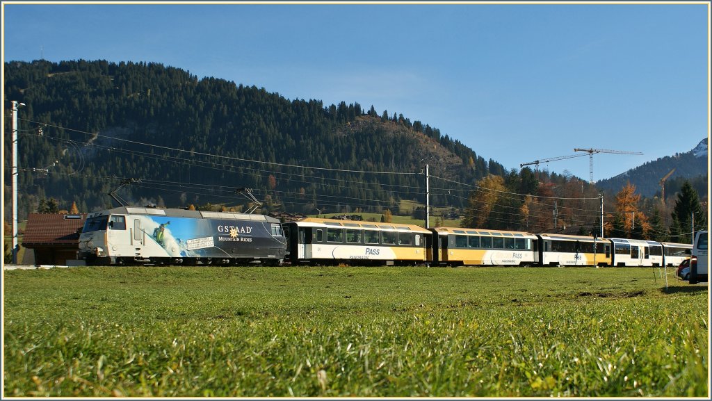 Gstaad: Wie es die  Werbelok  anpreist und wie es in Wirklichkeit aussieht: Baukrne...
5. Nov. 2010