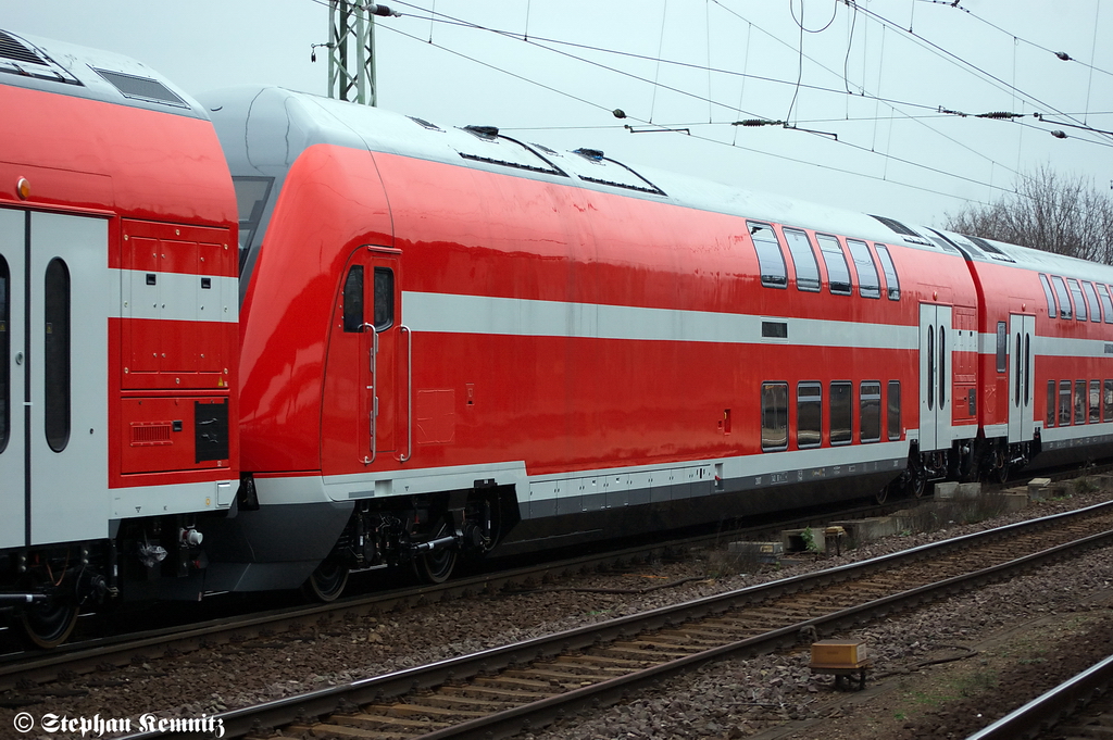 Hier der Steuerwagen 2007 der Israel Railways (IR). Er sieht fast aus wie die normalen Steuerwagen bei der DB nur der vordere Teil des Steuerwagens ist ein Generatorwagen. 11.01.2012