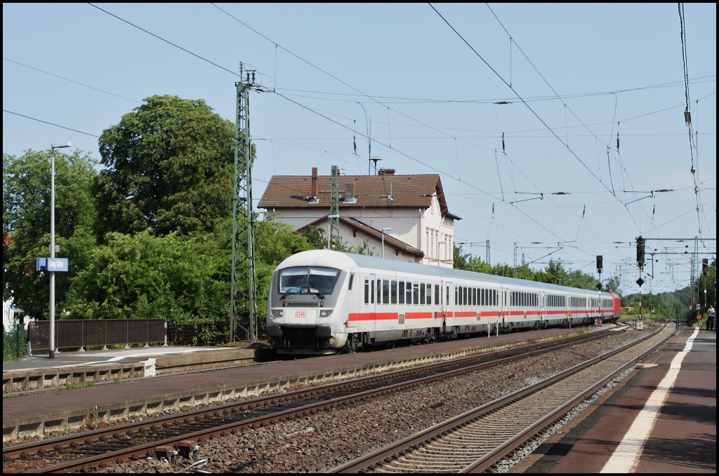 IC 2277 von Lneburg nach Frankfurt am Main wurde am 03.06.11 von 101 120 durch Lang Gns in Richtung Friedberg geschoben