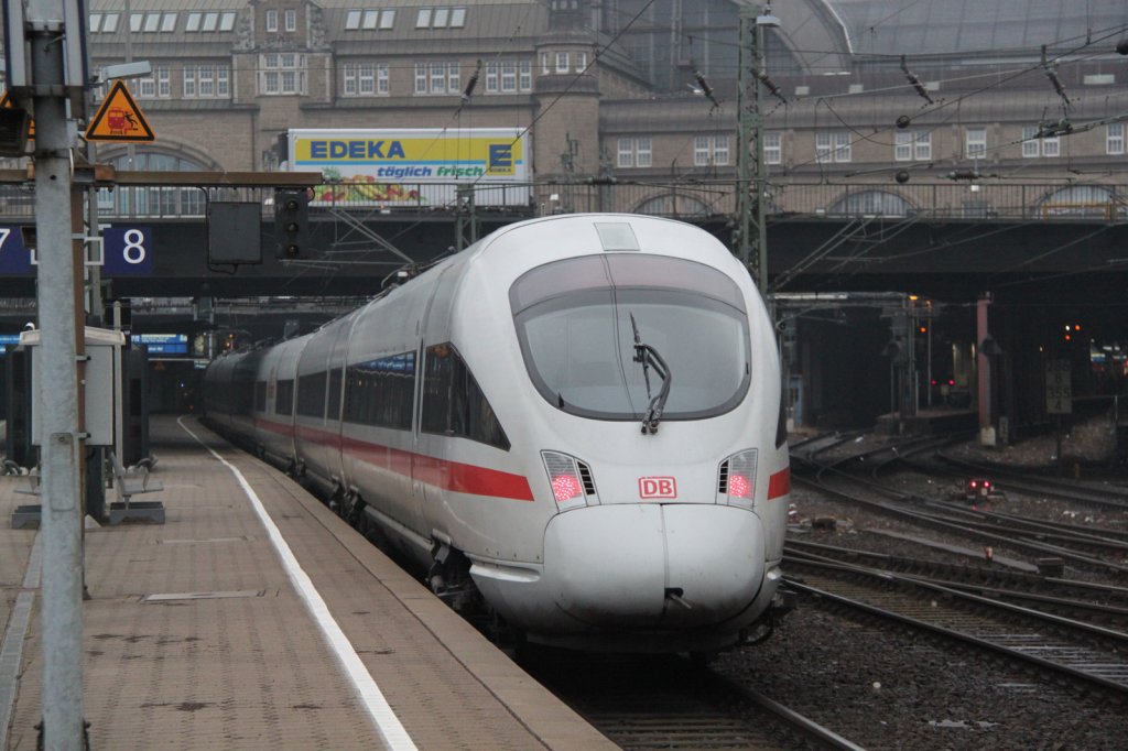 ICE 1709 von Hamburg-Altona nach Mnchen Hbf bei der Einfahrt im Hamburger Hbf.10.03.2012