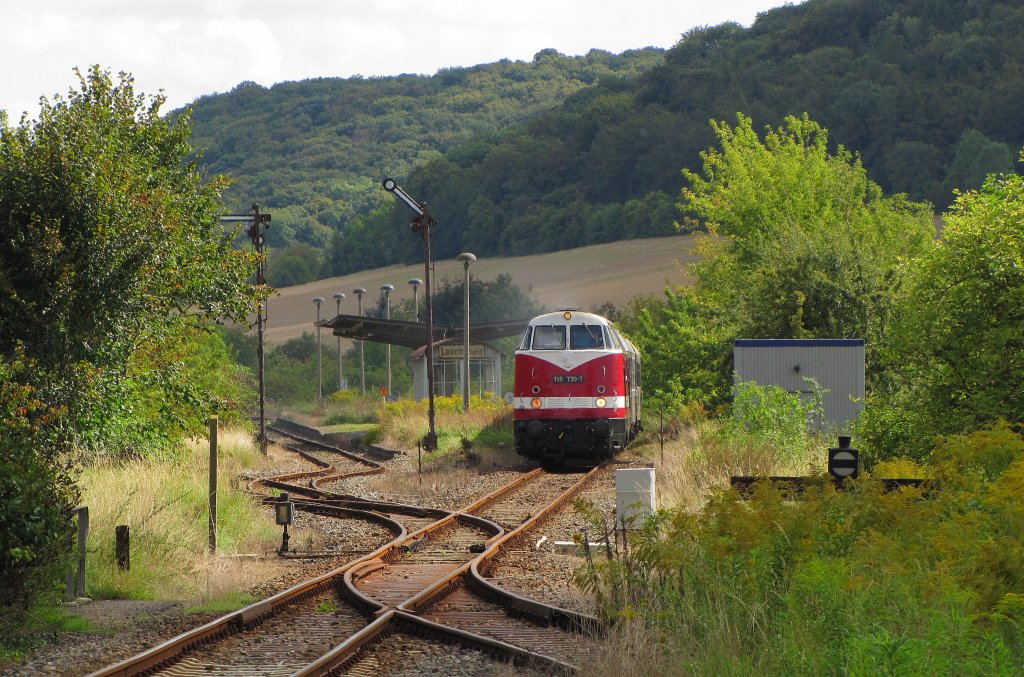 IG 58 3047 e.V. 118 770-7 (92 80 1228 770-4 D-MTEG) mit dem DPE 13492 von Leipzig-Plagwitz nach Karsdorf, bei der Ausfahrt in Laucha (Unstrut); 10.09.2011