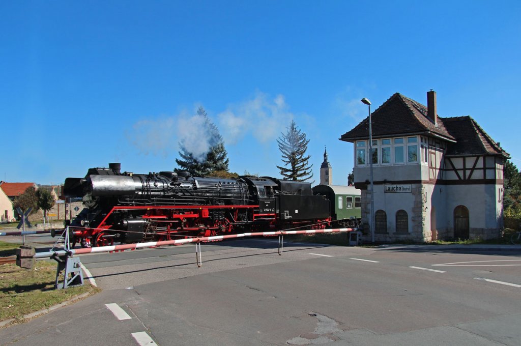 IGE Werrabahn 41 1144-9 mit dem Leerzug des RE 16580 von Freyburg zur Abstellung nach Karsdorf, am 30.09.2012 in H�he des Stellwerks Lw in Laucha. (Foto: Ren� Richter)