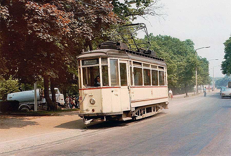 Im Sommer 1979 fotografierte Bernd D�tsch den Tw 11 auf dem Wenzelsring.