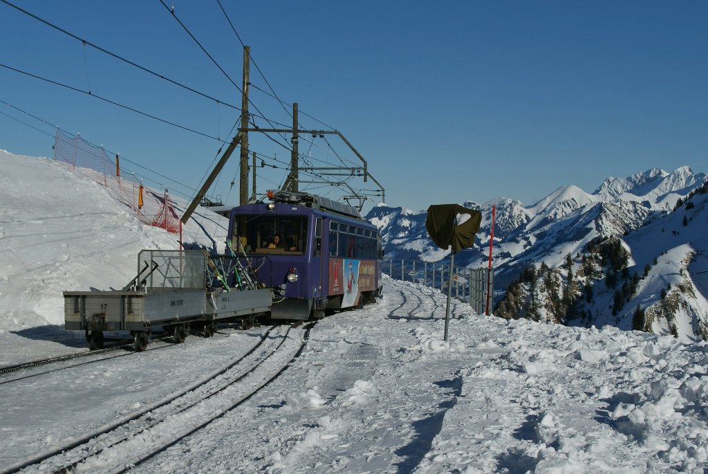 Im Winter werden den Rochers de Naye Zge fr den Skitransport meist Verstellwagen mitgeben.
Jaman, den 12.01.2012