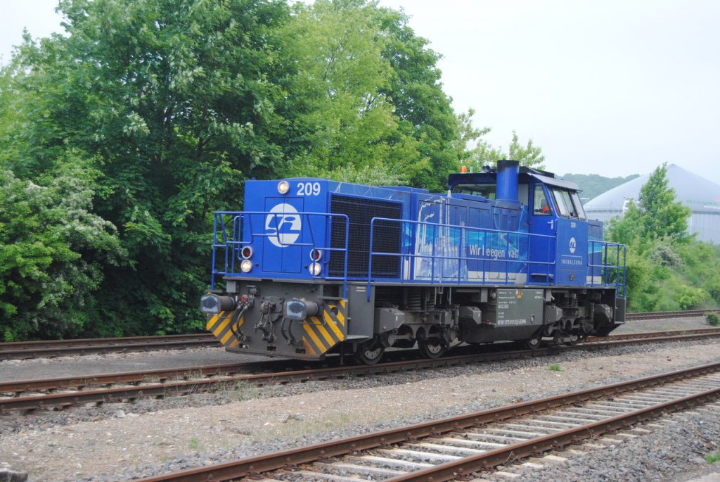 InfraLeuna 209 am 31.05.2013 im ehem. Bahnhof Karsdorf. Sie brachte Kesselwagen zur Abstellung. (Foto: Dampflok015)