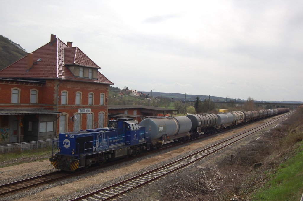 InfraLeuna 209 mit leeren Kesselwagen zur Abstellung in Karsdorf, am 19.04.2013 in Freyburg Bbf. (Foto: dampflok015)