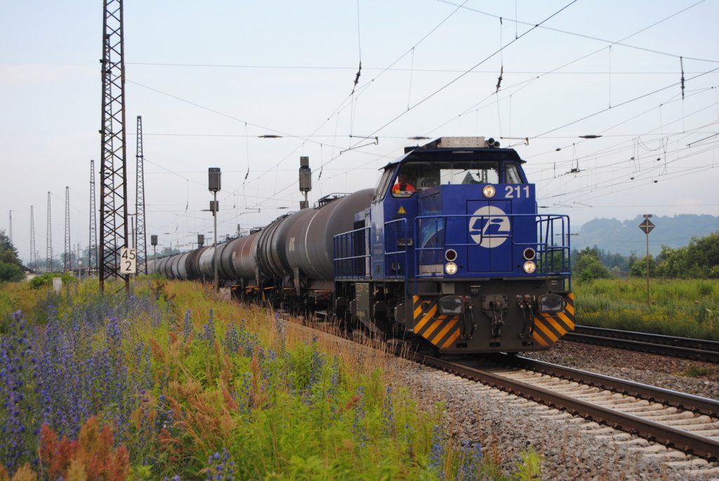 InfraLeuna 211 mit dem DGS 99731 von Weissensee nach Gro�korbetha, am 28.06.2013 in Naumburg Hbf. (Foto: dampflok015)