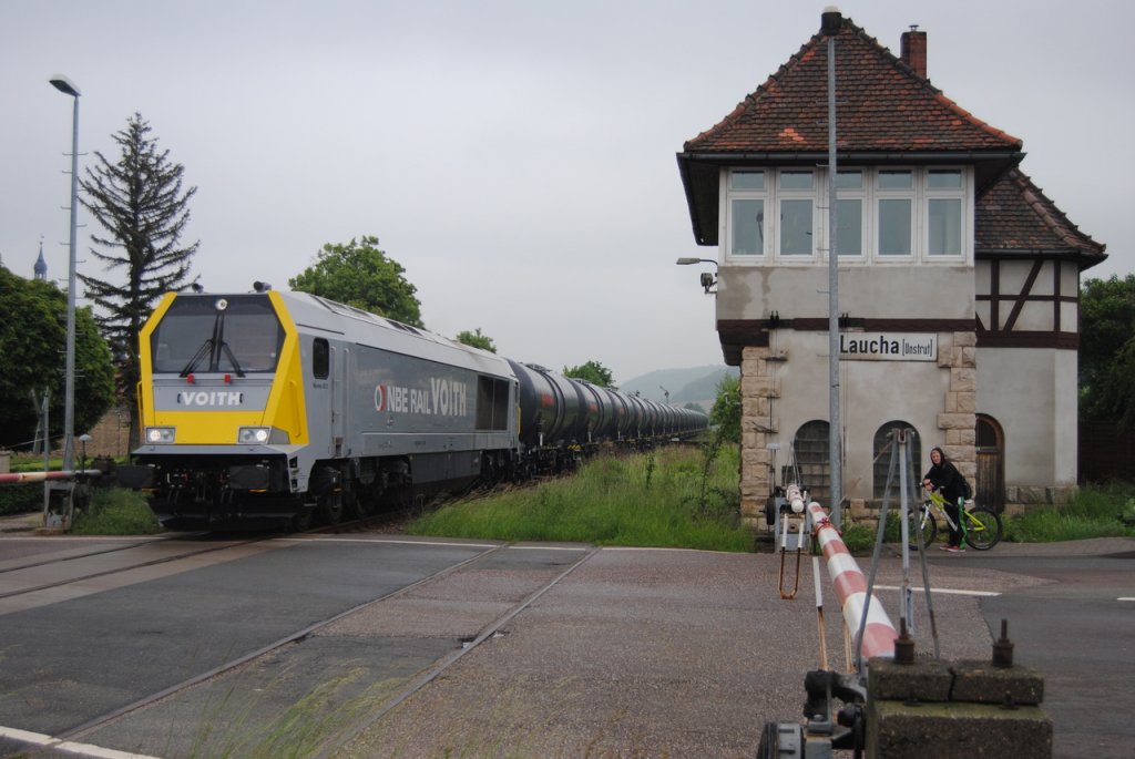 InfraLeuna 263 006-9 mit leeren Kesselwagen zur Abstellung nach Karsdorf, am 31.05.2013 bei der Ausfahrt in Laucha. (Foto: Dampflok015)