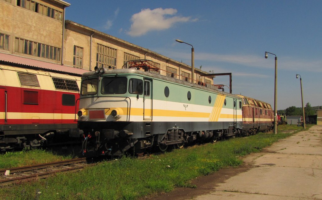 KEG 7001 (Craiova 40-0079) am Zementwerk Karsdorf; 09.07.2011