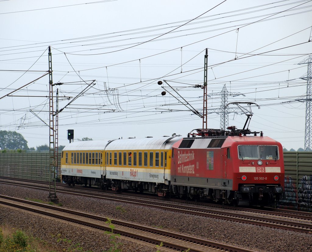 Kurz vor der 103 fuhr 120 502-0 mit einem Messzug durch Ahlten am 12.8