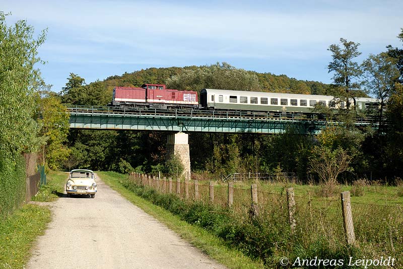 LEG 202 703-5 mit dem RE 16583  Rotk�ppchen-Express  von  Altenburg nach Freyburg, in Mertendorf; 03.10.2010 (Foto: Andreas Leipoldt)