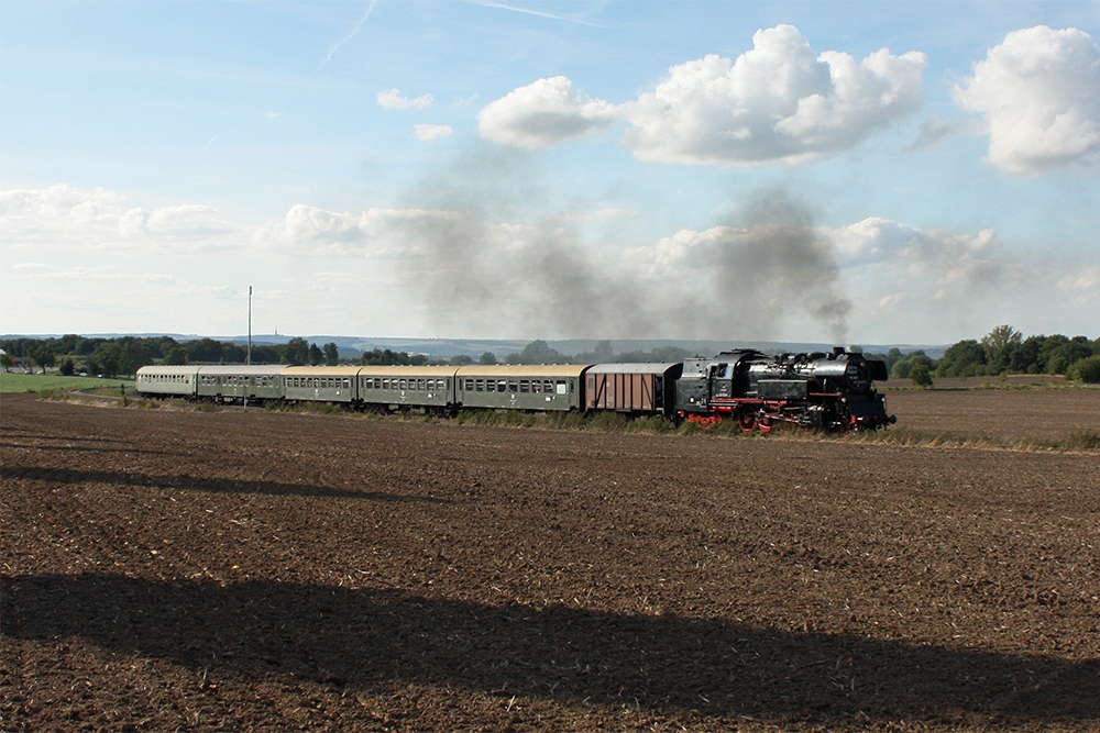 LEG 65 1049-9 auf ihrer letzten Fahrt mit dem DPE 24888 von Freyburg nach Chemnitz Hbf, bei St��en; 10.09.2011 (Foto: Marcel Grauke)