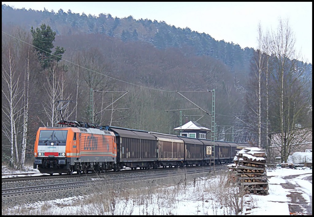 Locon 501 189 820 mit Gterzug am 10.02.13 in Vollmerz