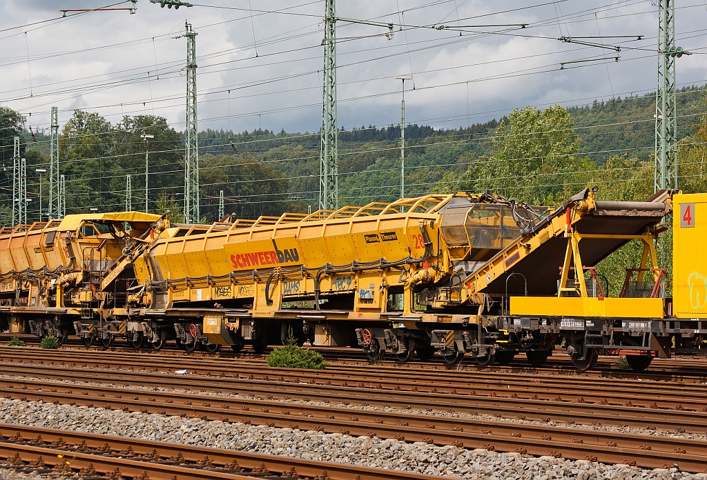 Materialfrder- und Siloeinheit MFS 100, der Schweerbau abgestell am 28.08.2011 in Betzdorf/Sieg