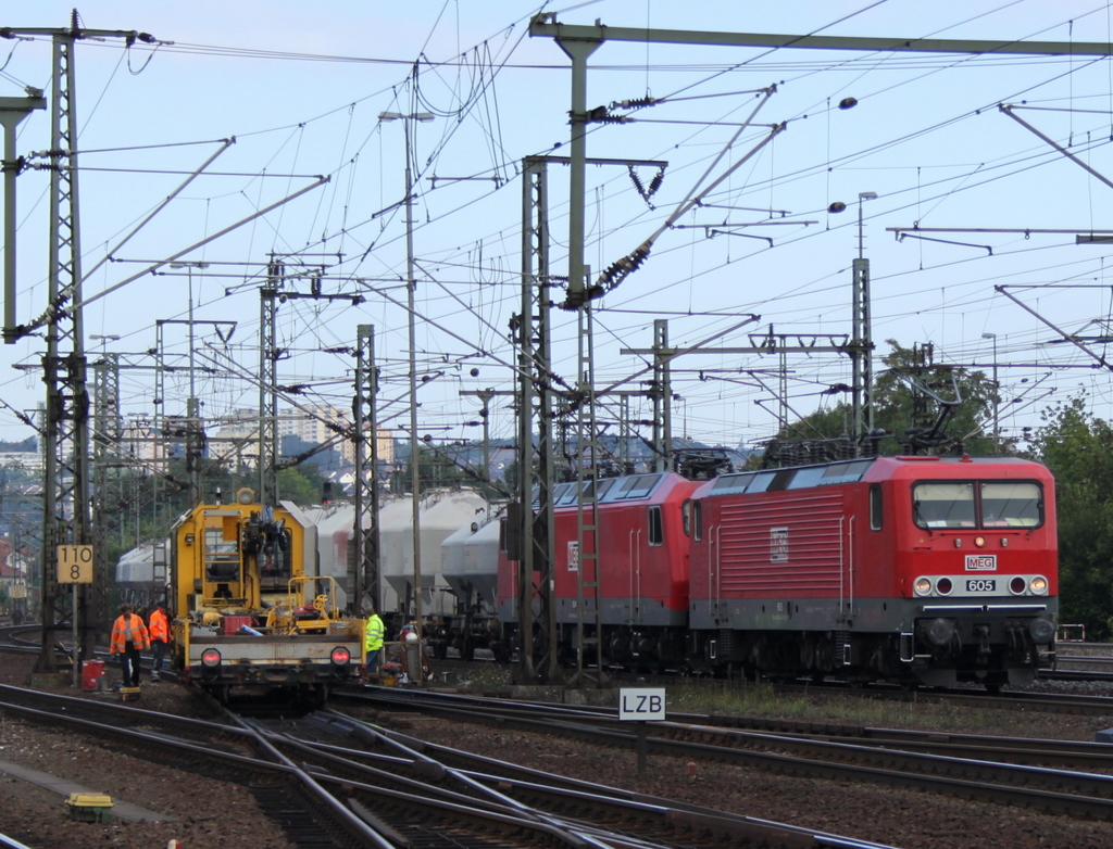 MEG 605 und MEG 802 mit Zementzug am 31.08.11 in Fulda