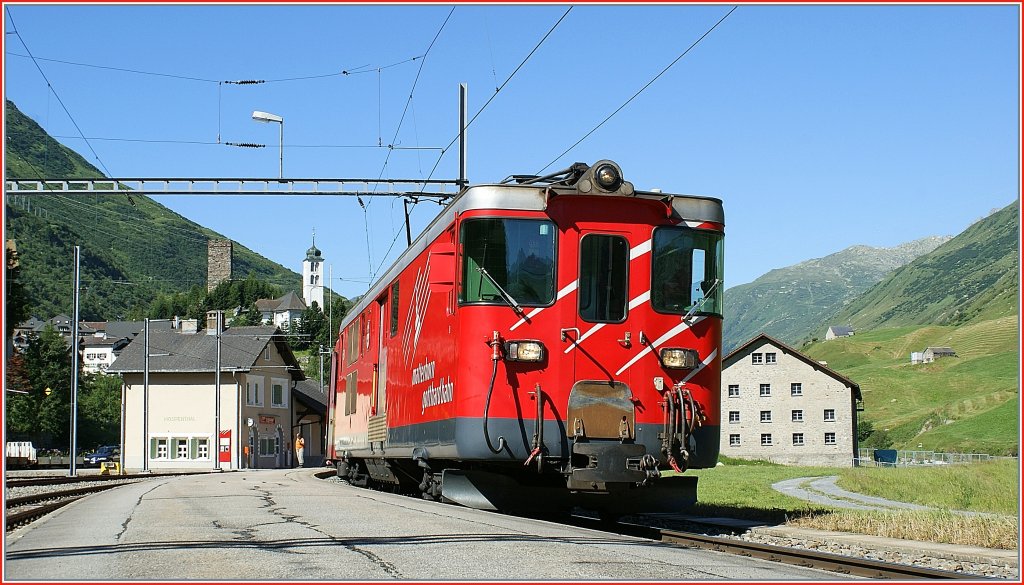 MGB BDeh 4/4 mit dem Regionalzug 526 in Hospental m19. Juli 2010.