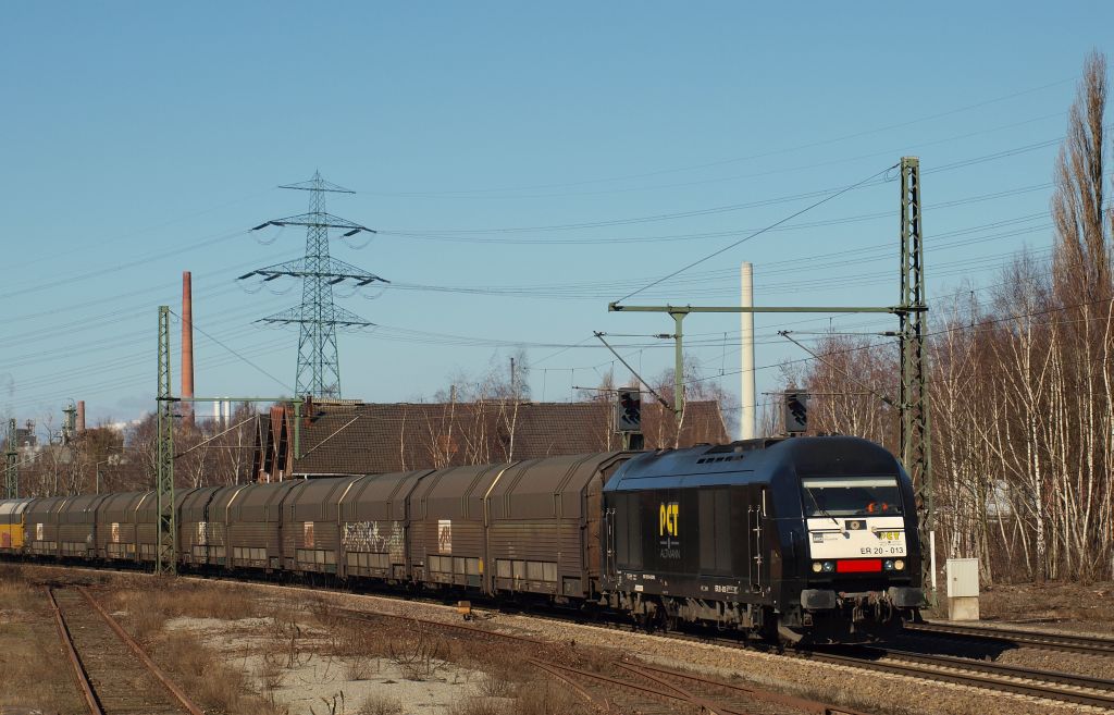 Mit dem PCT Autozug aus Cuxhaven war am 19.3. ER 20-013 beschftigt und fuhr mit durch Unterelbe.