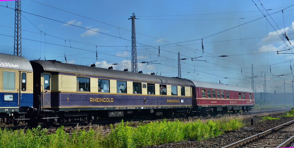 Mit dem  Rheingold Jubil�um-Express  war am 22.06.2013 die 23 1097 im Saaletal von Leipzig Hbf nach Erfurt Hbf unterwegs. Am Zugende waren diese zwei Speisewagen eingestellt.