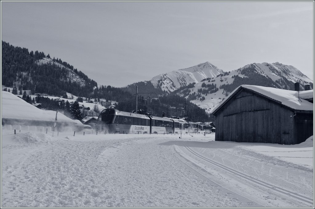 MOB Goldenpass Panoramic Express kurz vor Gstaad. 14. Feb. 2013