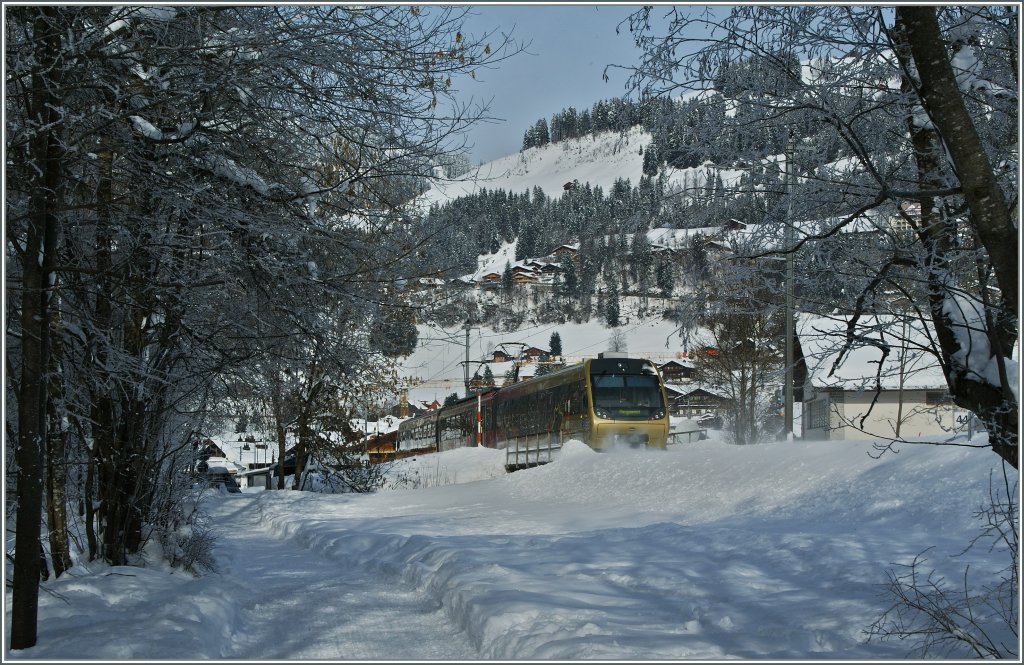 MOB Regionalzug auf dem Weg nach Rugemont kurz vor Saanen. 
14.02.2013