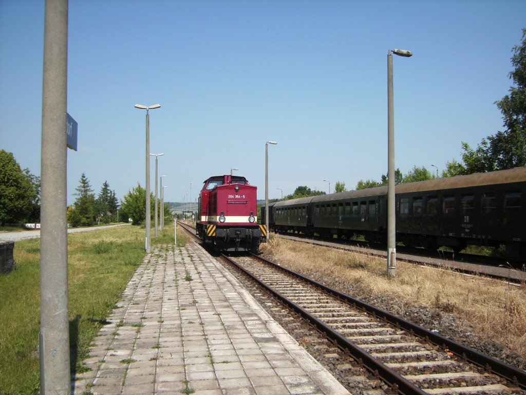 MTEG 204 354-5 am 07.06.2008 beim umsetzen nach der Ankunft mit dem Leerzug vom Rotk�ppchen-Express (Glauchau - Freyburg) aus Freyburg, im Bf Karsdorf. (Foto: Holger Stoll)